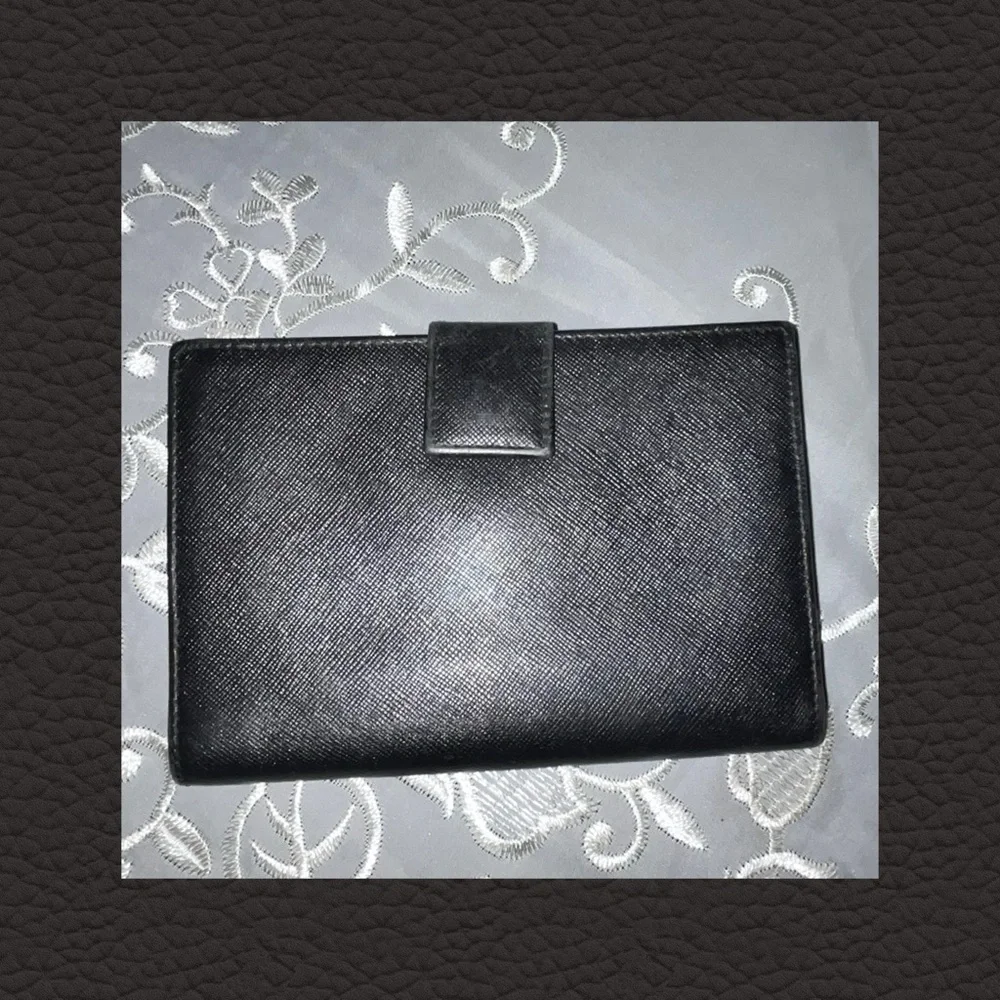 Prada Black Saffiano Leather Wallet Clutch - Picture 2 of 10